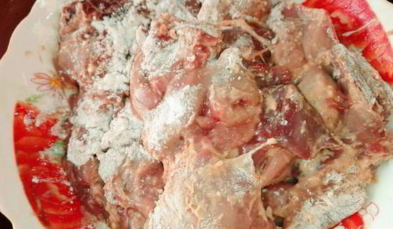 куриная печень с хурмой