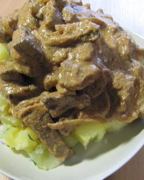 Печень по-строгановски