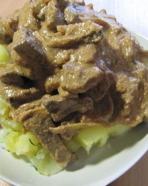 Печень по-строгановски