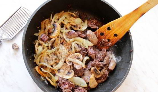 печень в сметанном соусе