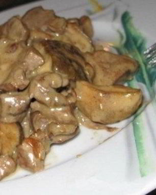 Печень в соусе из йогурта и плавленого сырка