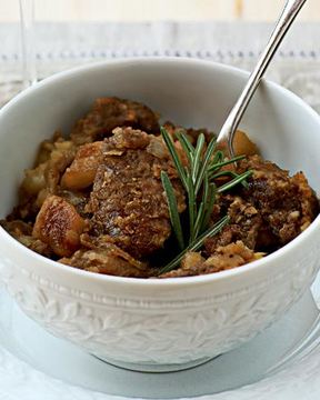 Печенка цесарки с луково-яблочным соусом