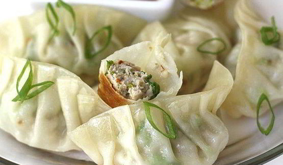 японские жареные пельмени