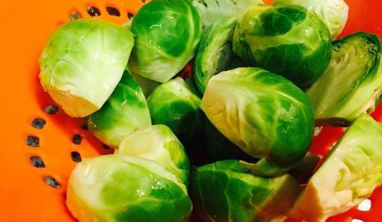 куриные бедра тушенные в плове из дикого риса