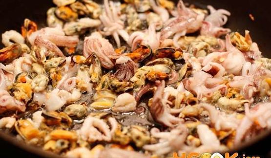 паэлья с морепродуктами