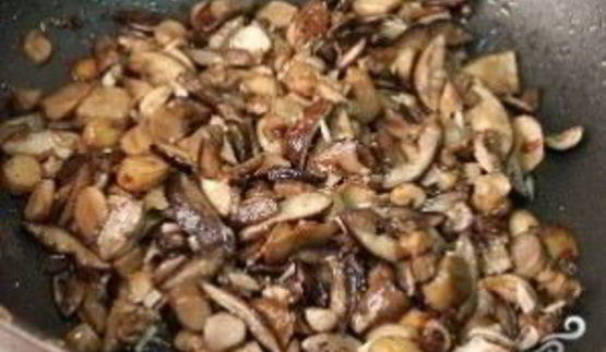 плов с курицей и грибами