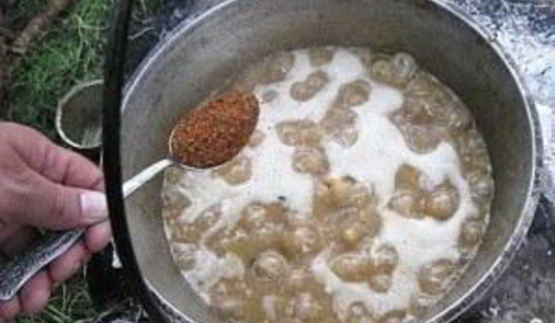 плов с тушенкой