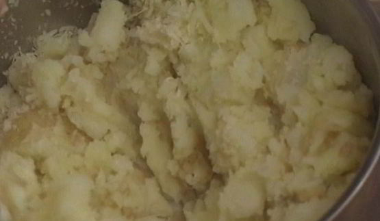 пюре из молодого картофеля с пармезаном