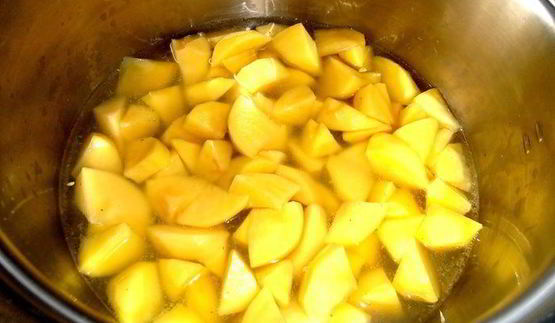 ароматное рагу с колбасками