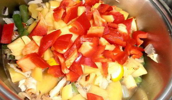 ароматное рагу с колбасками