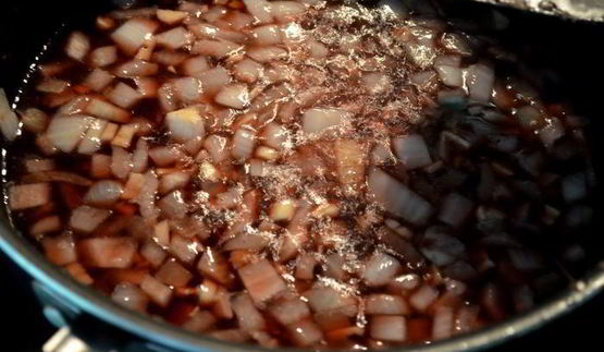 говяжье рагу с грибами и розмарином