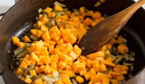 острое рагу из курицы с тыквой