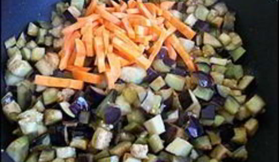 овощное рагу с баклажанами и кабачками