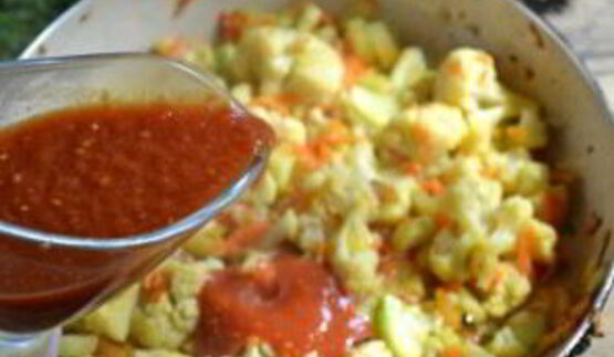 овощное рагу с цветной капустой и кабачками