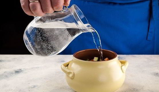 овощное рагу, запеченное в горшочках