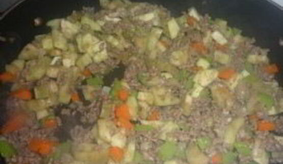 рагу из фарша с кабачками