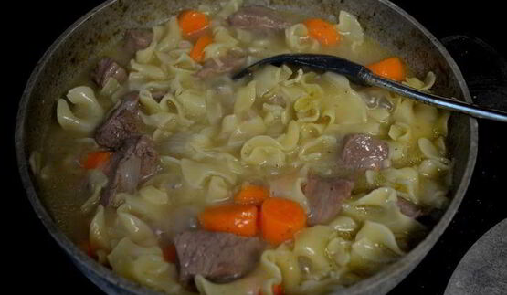 рагу из говядины с лапшой