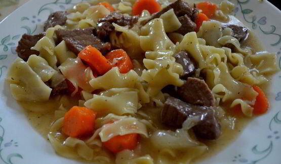 рагу из говядины с лапшой