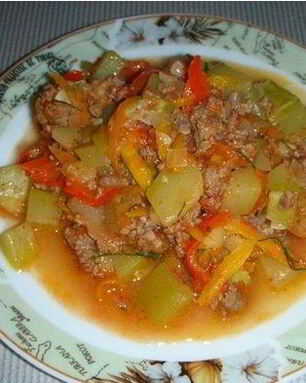 Рагу из кабачков с фаршем