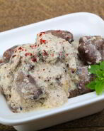 Рагу из куриных сердец в сливочно-укропном соусе