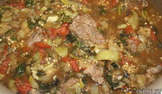 рагу с говядиной и овощами, запеченными на мангале