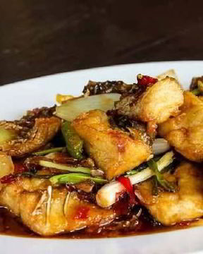 Венгерское рагу из морского окуня