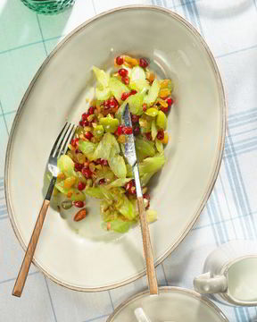 Весенняя капоната с оливками и гранатом