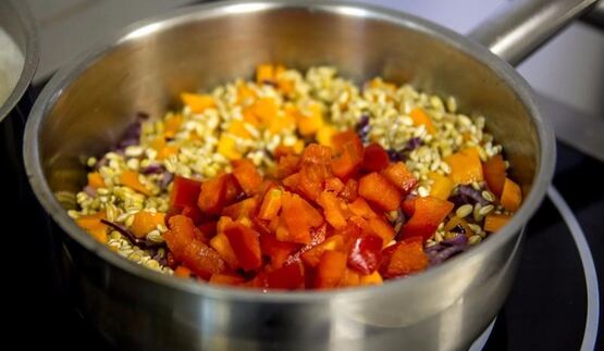 ризотто из перловки с овощами