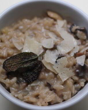 Ризотто с шампиньонами и луком