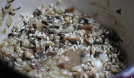 ризотто с шампиньонами и луком