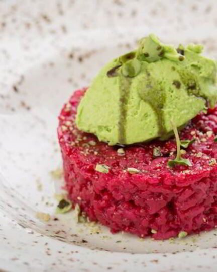 Рецепт розового ризотто с горошкома