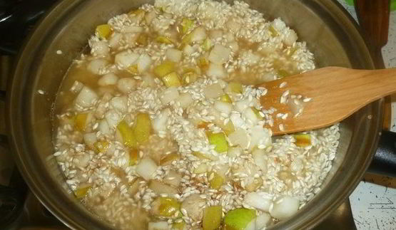 сладкое ризотто с томлеными фруктами