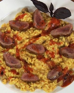 Утиное филе с банановым ризотто