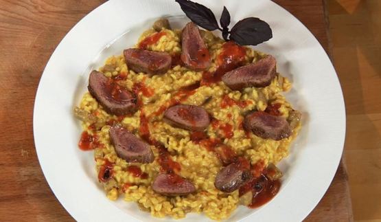 утиное филе с банановым ризотто