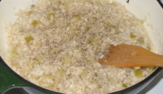 яблочное ризотто с копченым лососем