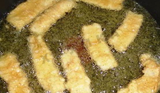 кальмары в панировочных сухарях хрустящие палочки