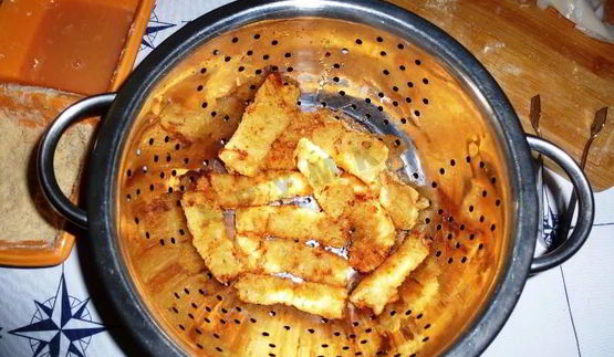 кальмары в панировочных сухарях хрустящие палочки