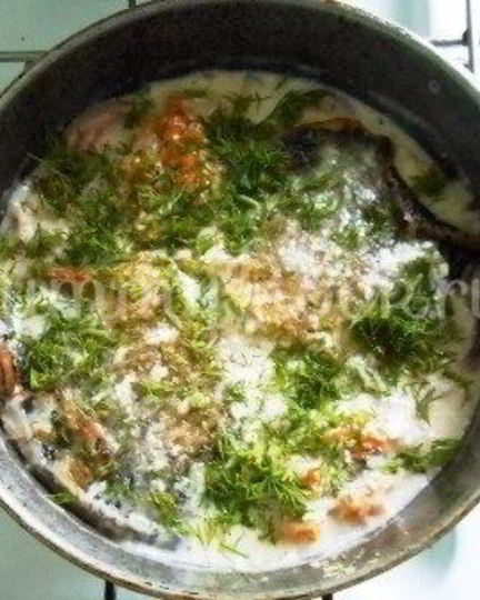 Рецепт карася в сметанном соусе