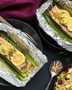 Красная рыба в фольге с лимоном