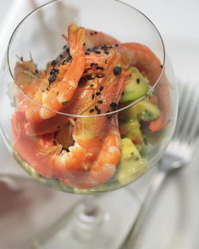 Креветки с авокадо