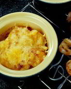 Креветки запеченные с куриным филе по сырной корочкой