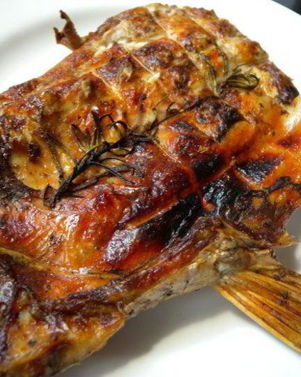 Рецепт пеленгаса с розмарином на углях