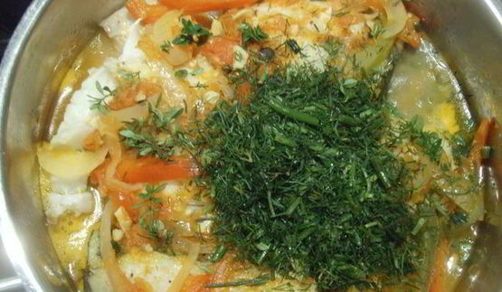 рыба в томатном соусе с овощами