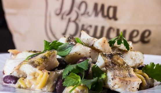 судак с пастой под сливочным соусом