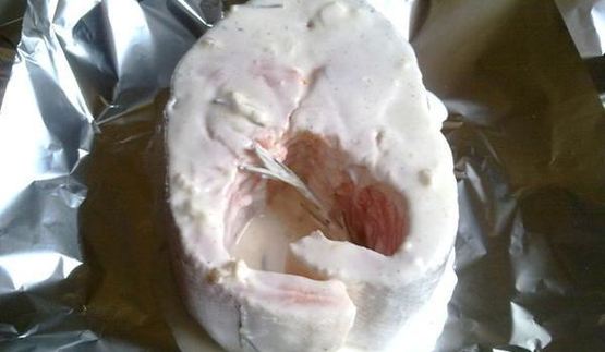 запеченная форель в кефирном маринаде