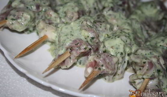 шашлычки из свиной вырезки в йогуртово-лимонном маринаде