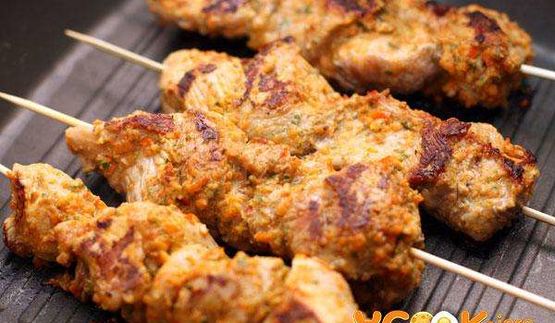 шашлык из индейки на шпажках