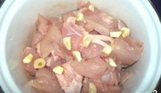 шашлык из курицы на сковороде