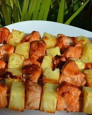 Шашлык из курицы с ананасом в духовке