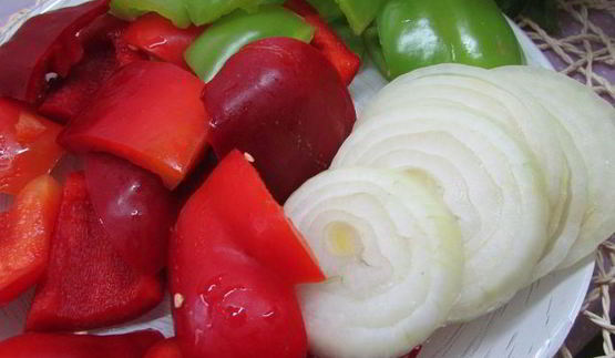 шашлык из курицы с овощами